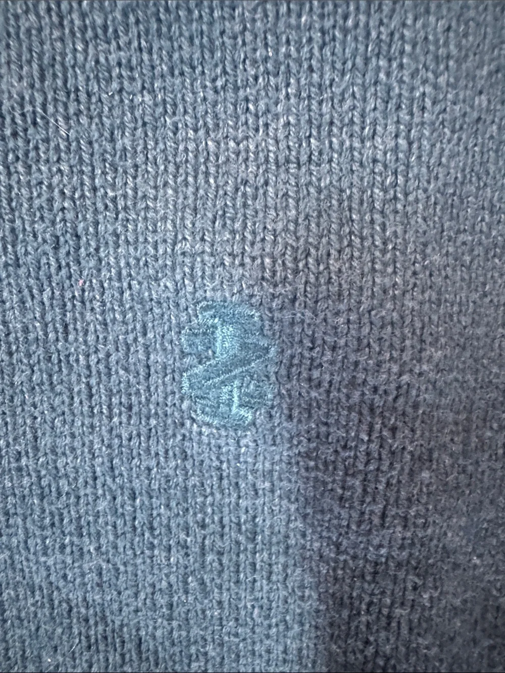 Izod classic Men's V-Neck Sweater in Deep Teal men’s XL